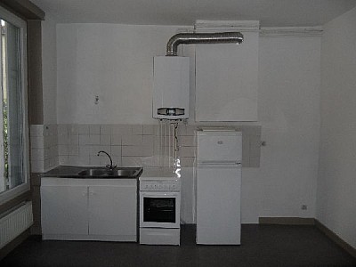 STUDIO A LOUER - ST ETIENNE ECOLE ARCHITECTURE - 27.55 m2 - 340€ charges comprises par mois