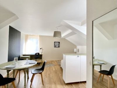 STUDIO A LOUER - ST ETIENNE FACULTE / CENTRE DEUX - 31.83 m2 - 425�&euro; charges comprises par mois