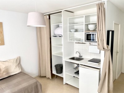 STUDIO A LOUER - ST ETIENNE FACULTE / CENTRE DEUX - 20.52 m2 - 370 € charges comprises par mois