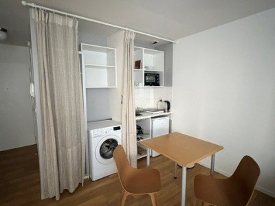 STUDIO A LOUER - ST ETIENNE FACULTE / CENTRE DEUX - 27.09 m2 - 410 &euro; charges comprises par mois