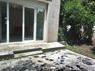 STUDIO A LOUER - ST ETIENNE FAURIEL - 30 m2 - 395€ charges comprises par mois