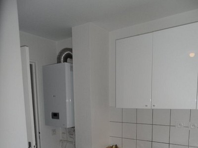 STUDIO A LOUER - ST ETIENNE FAURIEL - 30 m2 - 375€ charges comprises par mois