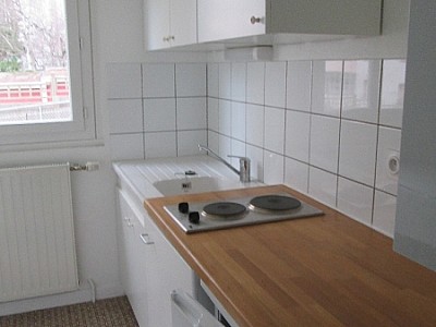 STUDIO A LOUER - ST ETIENNE FAURIEL - 30 m2 - 360€ charges comprises par mois