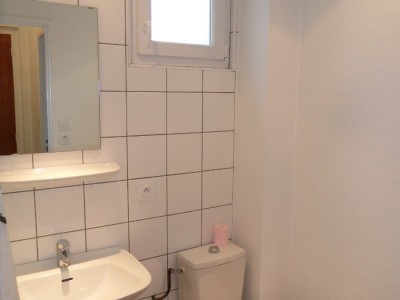 STUDIO A LOUER - ST ETIENNE FAURIEL - 30 m2 - 375�&euro; charges comprises par mois