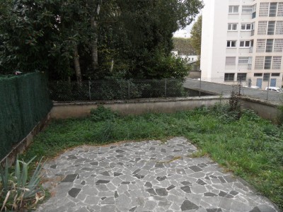 STUDIO A LOUER - ST ETIENNE FAURIEL - 30 m2 - 375�&euro; charges comprises par mois