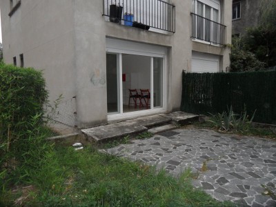 STUDIO A LOUER - ST ETIENNE FAURIEL - 30 m2 - 375�&euro; charges comprises par mois