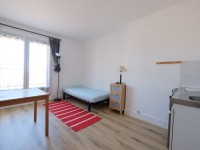 STUDIO A LOUER - ST ETIENNE LYCEE CLAUDE FAURIEL - 15.9 m2 - 345 &euro; charges comprises par mois