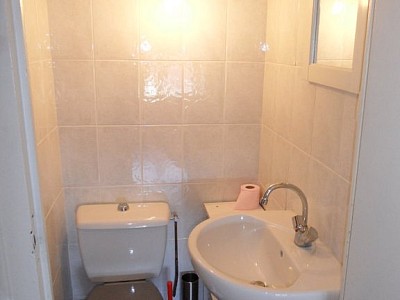 STUDIO A LOUER - ST ETIENNE LYCEE CLAUDE FAURIEL - 15.9 m2 - 345�&euro; charges comprises par mois