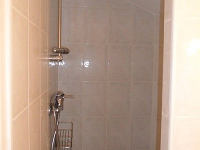 STUDIO A LOUER - ST ETIENNE LYCEE CLAUDE FAURIEL - 15.9 m2 - 345�&euro; charges comprises par mois