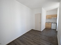 STUDIO A LOUER - ST ETIENNE Place Badouillere - 17.31 m2 - 310 € charges comprises par mois