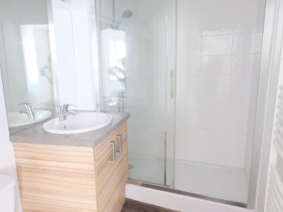 STUDIO A LOUER - ST ETIENNE Place Badouillere - 17.31 m2 - 310 € charges comprises par mois