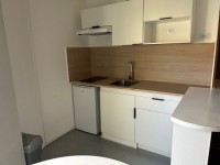 STUDIO A LOUER - ST ETIENNE BAS DE FAURIEL PROCHE VILLEBOEUF ET PLACE CHAVANELLE - 25.93 m2 - 345 &euro; charges comprises par mois