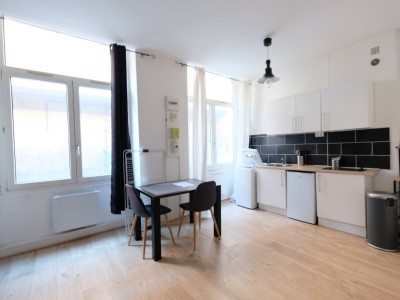 STUDIO A VENDRE - ST ETIENNE CENTRE VILLE - 25.16 m2 - 39000€