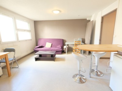 STUDIO A VENDRE - ST ETIENNE FACULTE / CENTRE DEUX - 26,39 m2 - 33000 €
