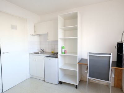STUDIO A VENDRE - ST ETIENNE FAURIEL - 14.22 m2 - 29000€