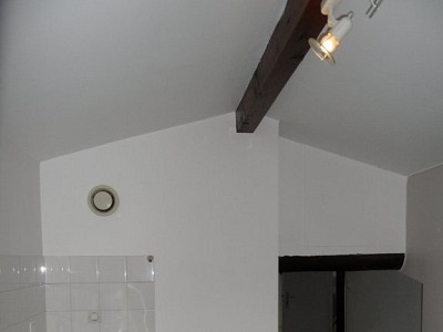 APPARTEMENT T1 A LOUER - ST ETIENNE BADOUILL�RE - 23 m2 - 295�&euro; charges comprises par mois