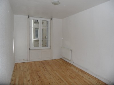 APPARTEMENT T1 A LOUER - ST ETIENNE BADOUILLRE - 35.87 m2 - 340€ charges comprises par mois