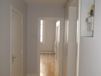 APPARTEMENT T1 A LOUER - ST ETIENNE BADOUILLRE - 35.87 m2 - 340€ charges comprises par mois
