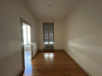 APPARTEMENT T1 A LOUER - ST ETIENNE CARNOT - 29.42 m2 - 345 € charges comprises par mois
