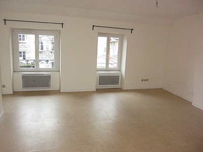 APPARTEMENT T1 A LOUER - ST ETIENNE CENTRE VILLE - 32.09 m2 - 355€ charges comprises par mois