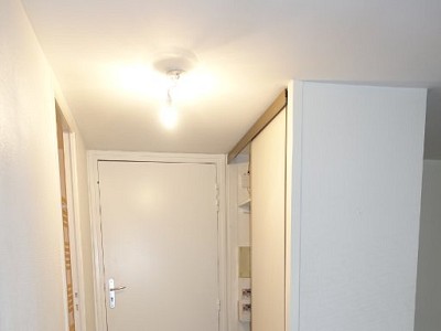 APPARTEMENT T1 A LOUER - ST ETIENNE CENTRE VILLE - 34.49 m2 - 360€ charges comprises par mois