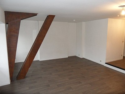APPARTEMENT T1 A LOUER - ST ETIENNE CENTRE VILLE - 33,48 m2 - 360 € charges comprises par mois