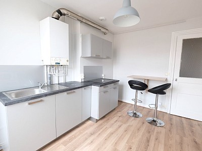 APPARTEMENT T1 A LOUER - ST ETIENNE CENTRE VILLE - 39 m2 - 475 &euro; charges comprises par mois