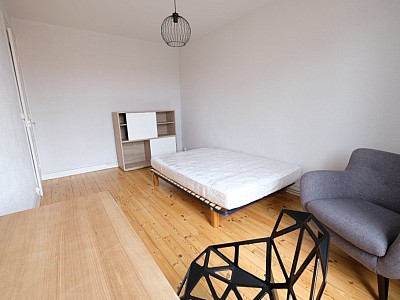APPARTEMENT T1 A LOUER - ST ETIENNE CENTRE VILLE - 39 m2 - 475 &euro; charges comprises par mois