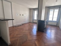 APPARTEMENT T1 A LOUER - ST ETIENNE CENTRE VILLE - 40.96 m2 - 390 &euro; charges comprises par mois