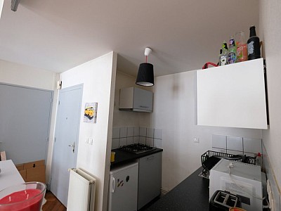 APPARTEMENT T1 A LOUER - ST ETIENNE CENTRE VILLE - 41 m2 - 370 € charges comprises par mois