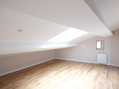APPARTEMENT T1 A LOUER - ST ETIENNE CENTRE VILLE - 25 m2 - 330 € charges comprises par mois