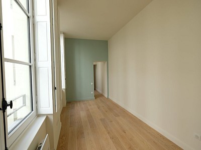 APPARTEMENT T1 A LOUER - ST ETIENNE CENTRE VILLE - 42.69 m2 - 465�&euro; charges comprises par mois