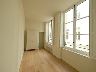 APPARTEMENT T1 A LOUER - ST ETIENNE CENTRE VILLE - 42.69 m2 - 465�&euro; charges comprises par mois