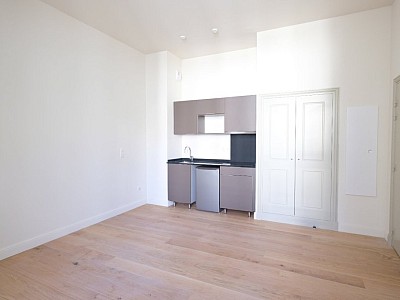 HYPER CENTRE T1 A LOUER - ST ETIENNE CENTRE VILLE - 34.53 m2 - 390 &euro; charges comprises par mois