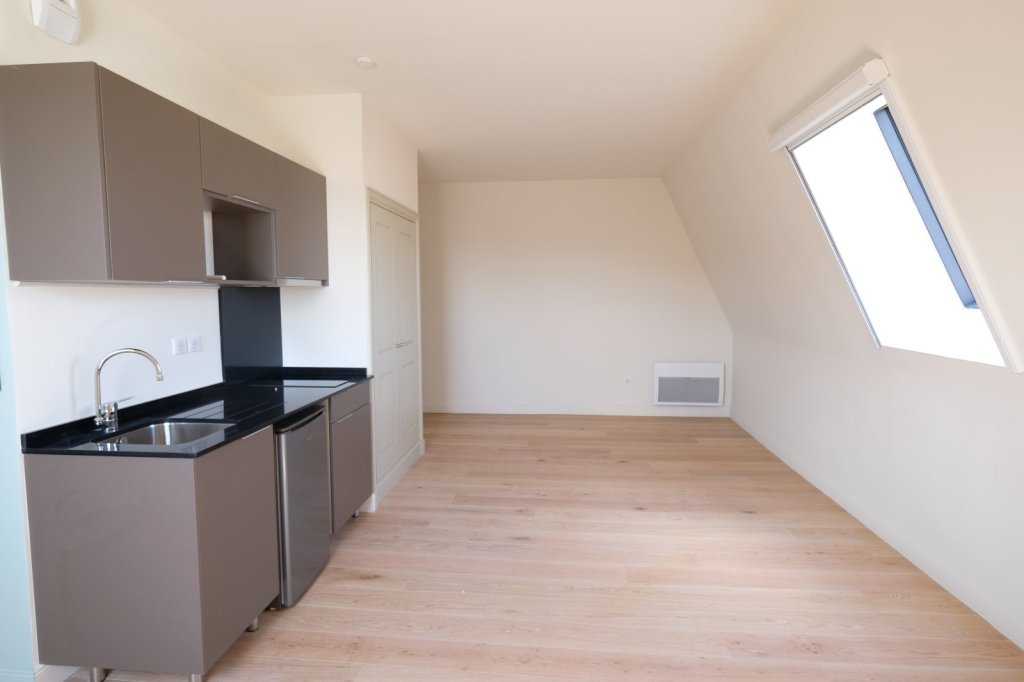 APPARTEMENT T1 A LOUER - ST ETIENNE CENTRE VILLE - 35.55 m2 - 385�&euro; charges comprises par mois