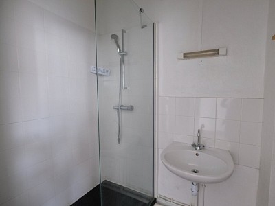 APPARTEMENT T1 A LOUER - ST ETIENNE CENTRE VILLE - 29.6 m2 - 395 € charges comprises par mois