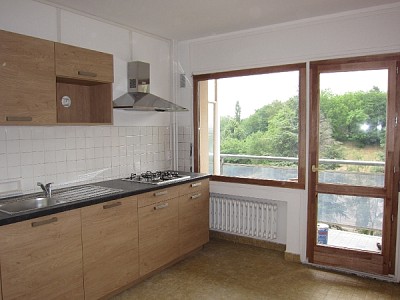 APPARTEMENT T1 A LOUER - ST ETIENNE CENTRE VILLE - 32.64 m2 - 485 € charges comprises par mois