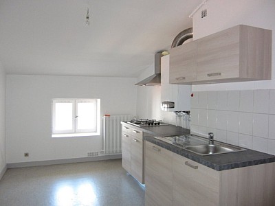 APPARTEMENT T1 A LOUER - ST ETIENNE CENTRE VILLE - 45.18 m2 - 375€ charges comprises par mois