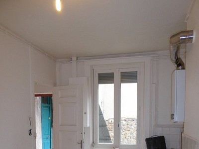 APPARTEMENT T1 A LOUER - ST ETIENNE FACULTE / CENTRE DEUX - 36,4 m2 - 300 € charges comprises par mois