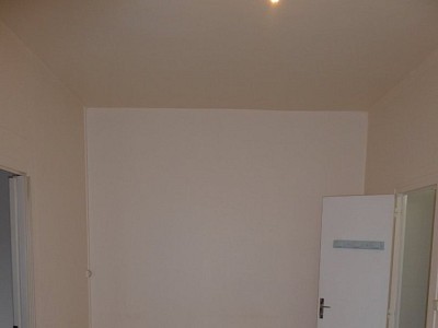 APPARTEMENT T1 A LOUER - ST ETIENNE FACULTE / CENTRE DEUX - 36,4 m2 - 300 € charges comprises par mois