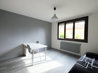 APPARTEMENT T1 A LOUER - ST ETIENNE FACULTE / CENTRE DEUX - 23.6 m2 - 330 € charges comprises par mois