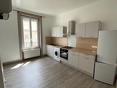 APPARTEMENT T1 A LOUER - ST ETIENNE FACULTE / CENTRE DEUX - 39.83 m2 - 399 € charges comprises par mois