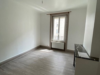 APPARTEMENT T1 A LOUER - ST ETIENNE FACULTE / CENTRE DEUX - 39.83 m2 - 399 € charges comprises par mois