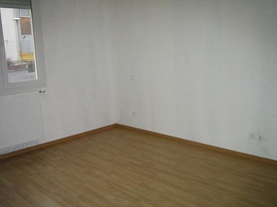 APPARTEMENT T1 A LOUER - ST ETIENNE FAURIEL - 16.07 m2 - 290 &euro; charges comprises par mois