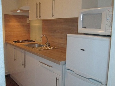 APPARTEMENT T1 A LOUER - ST ETIENNE FAURIEL - 30,16 m2 - 400 € charges comprises par mois