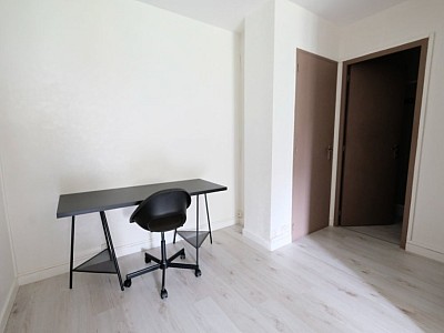 APPARTEMENT T1 A LOUER - ST ETIENNE FAURIEL - 44.25 m2 - 570€ charges comprises par mois