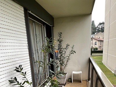 APPARTEMENT T1 A LOUER - ST ETIENNE FAURIEL - 42.92 m2 - 490€ charges comprises par mois