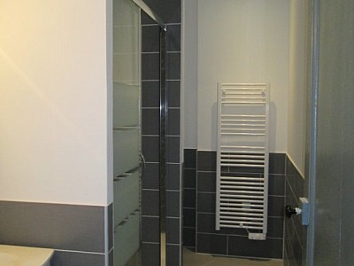 APPARTEMENT T1 A LOUER - ST ETIENNE FAURIEL - 41 m2 - 400 € charges comprises par mois