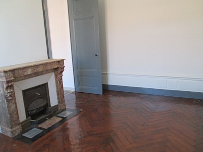 APPARTEMENT T1 A LOUER - ST ETIENNE FAURIEL - 41 m2 - 400 € charges comprises par mois