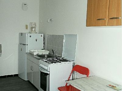APPARTEMENT T1 A LOUER - ST ETIENNE PROCHE PARC DE L EUROPE - 31.78 m2 - 400€ charges comprises par mois